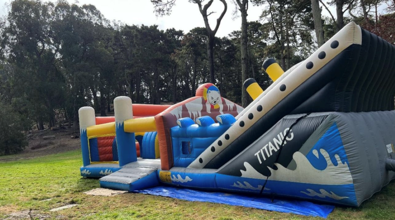 Obstacle Courses inflatable ship Titanic